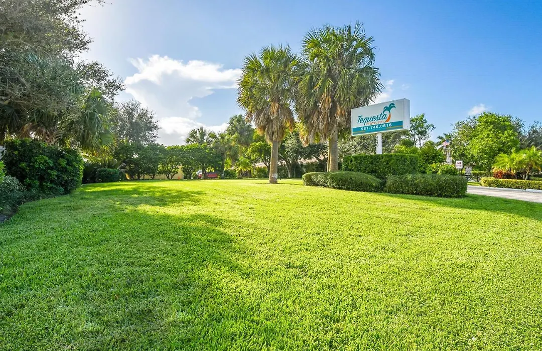 Tequesta Palms Inn-1