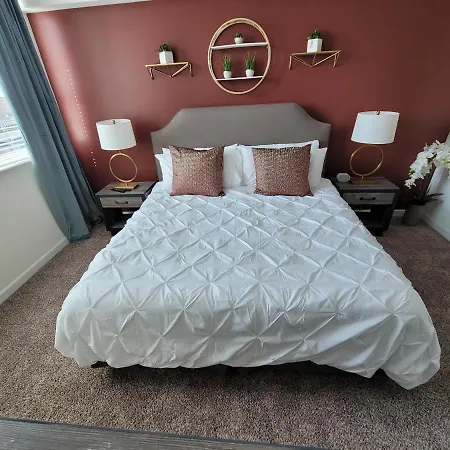 2Br2Bd, Downtown, Cal King-2