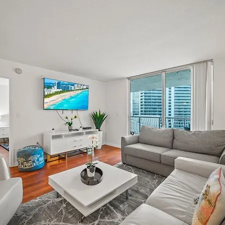 Luxurious 1Br High Rise Condo Brickell-Free Parking-2