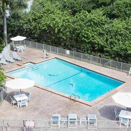 Days Inn By Wyndham Fort Lauderdale-Oakland Park Airport N-3