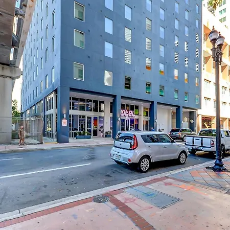 High End Studio Yotel Downtown L57-2