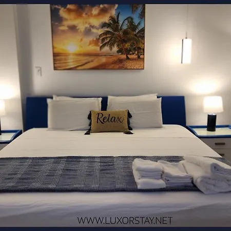 Beachfront Studio-Apt Retreat In Sunny Isles Beach-2