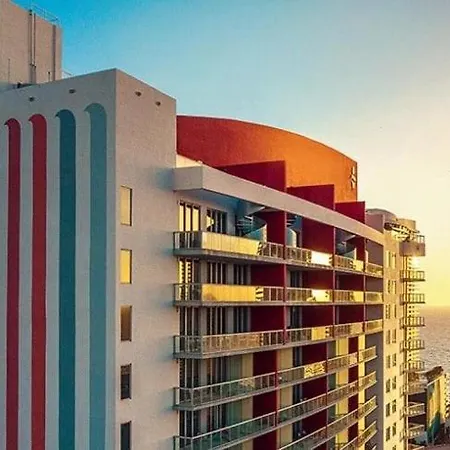 Skyline City View - 2 Bed Studio, Beachwalk Resort-3