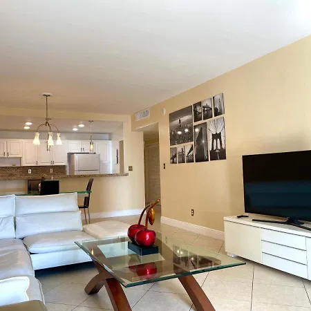 Isles Beach - Luxury Miami Vacation-3