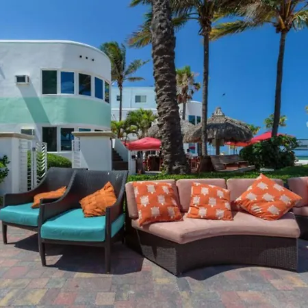 Walkabout 1 Tower Suite In The Heart Of Hollywood Beach-2
