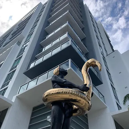 Luxury Oceanview Studio At Miami Design District-2