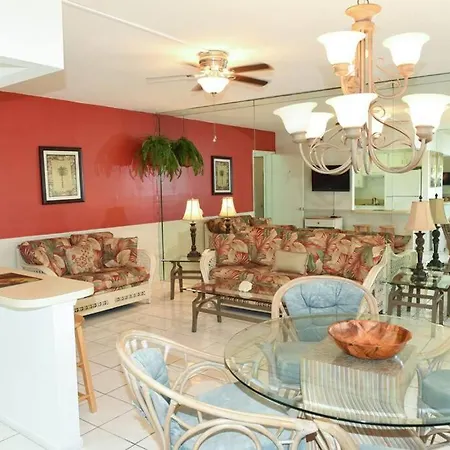 Aloha Apartments On The Intracoastal-Walk To The Beach-3