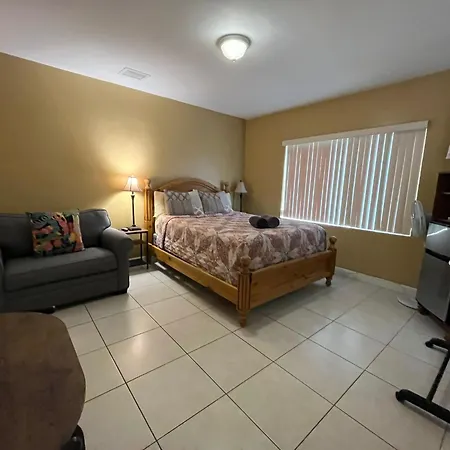 Royal Poinciana Stay-3