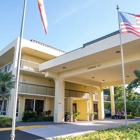 Quality Inn Palm Beach International Airport-2