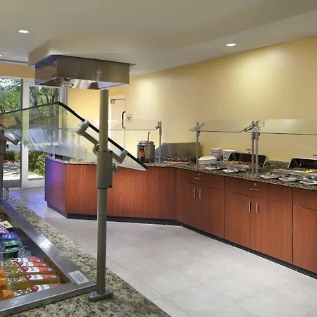 Courtyard By Marriott Fort Lauderdale Airport & Cruise Port-3