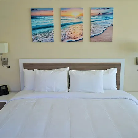 Diane Oceanfront Suites-2