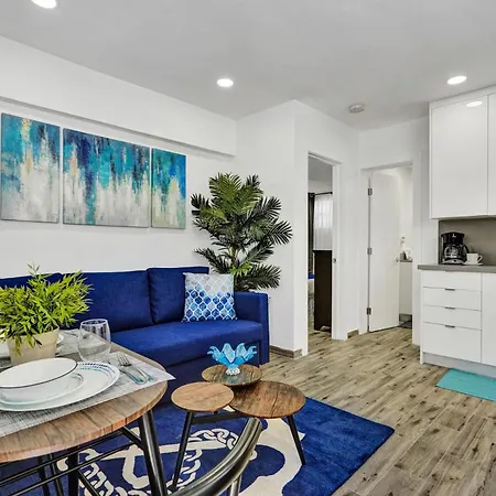 Cozy Studio Wbeach Boardwalk Steps Kitchen-2