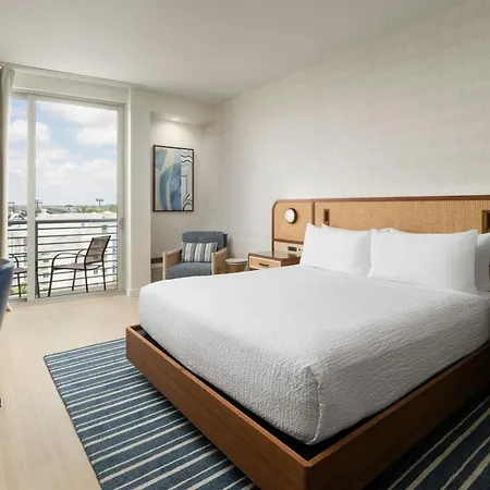 Maritime Hotel Fort Lauderdale Airport&Cruiseport-2