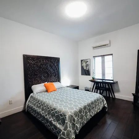 Vive Zen Queen Room-2
