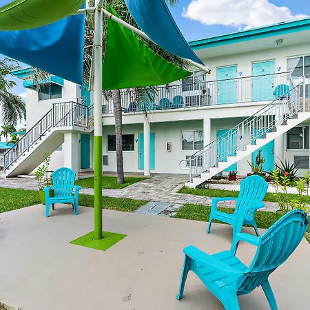 Hollywood Beachside Boutique Suite-2