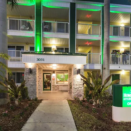 Hometowne Studios By Red Roof Fort Lauderdale-3