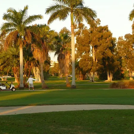 Hollywood Beach Golf Resort-3