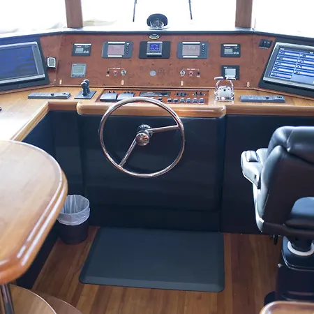 Miami Beach Luxury Yacht Charters-3