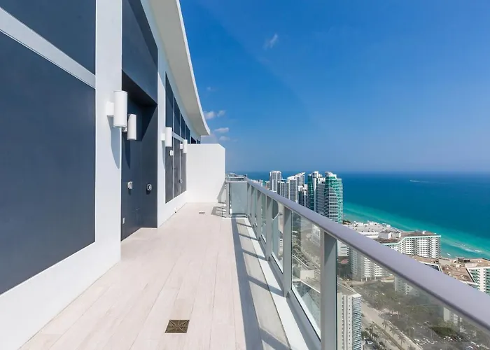 Hyde Beach House Hollywood Private Suites