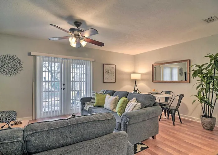Vacation homes in St. Petersburg