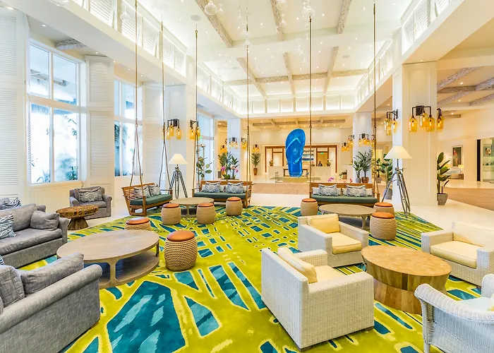 Hoteles de Lujo en Hollywood cerca de Charnow Park