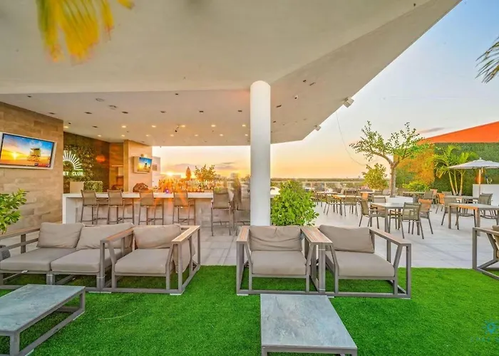 5 Beachfront Resort Rooftop Pool Hollywood Beach Broadwalk