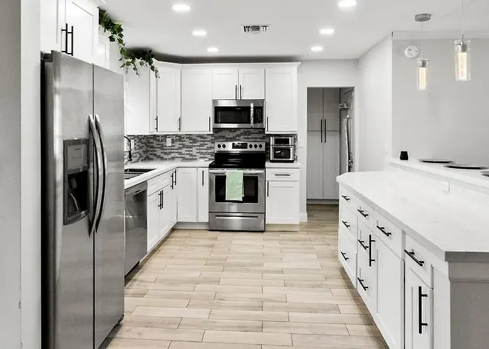 Vacation homes in Miramar