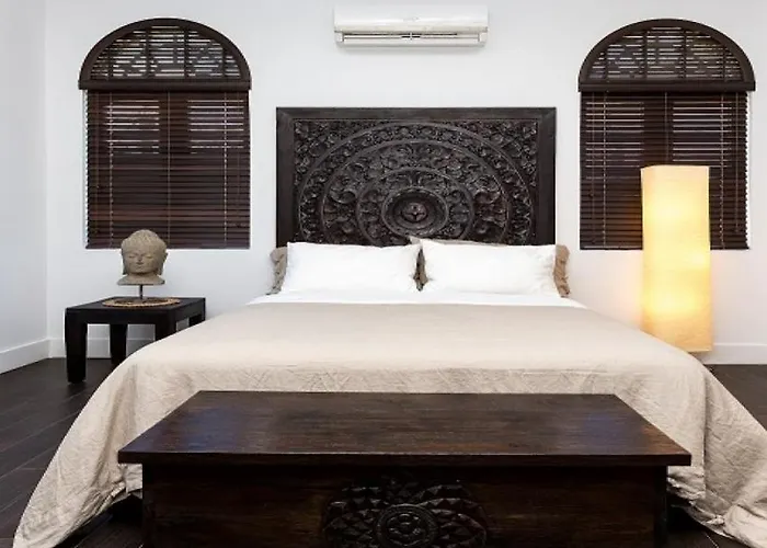 Vive Zen Queen Room Miami