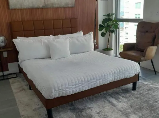 Luxury Studio Condo With Breathtaking Views Miami