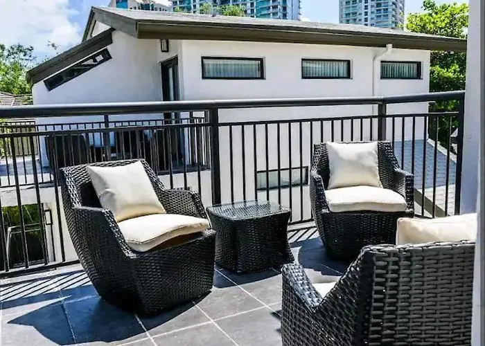 Townhouse Coconut Grove - Miami Hotel