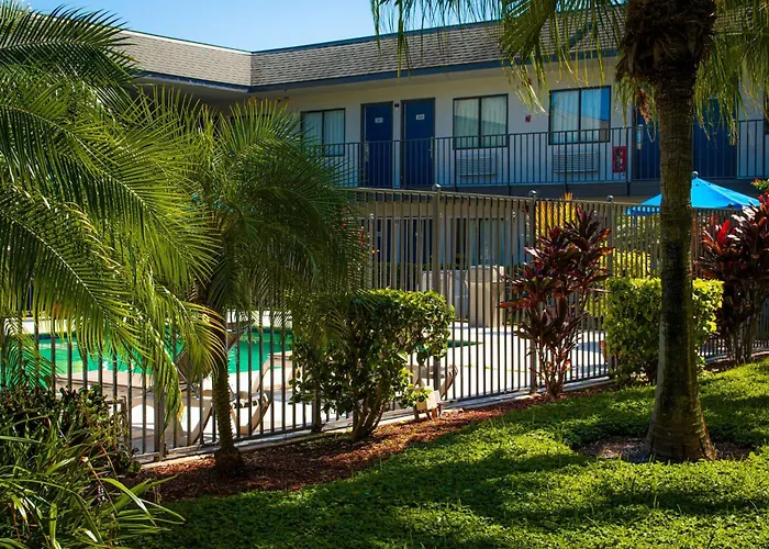 Lantana Dog Friendly Lodging and Hotels