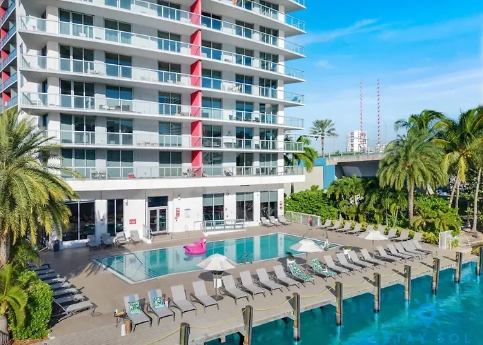 Amenities Balcony W Stunning Views-Beachfront Hallandale Beach
