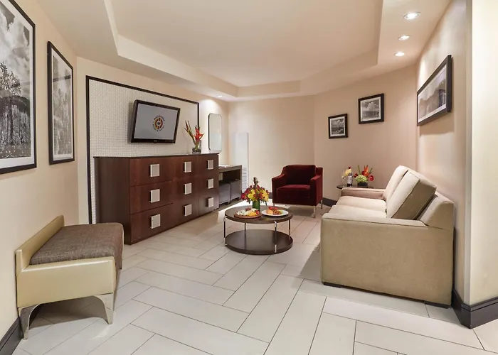 Tamiami Beach hotels