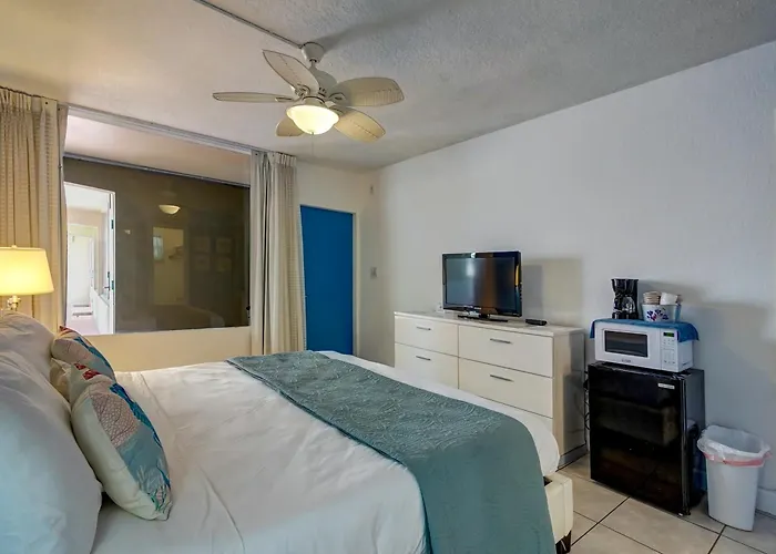 Lauderdale-by-the-Sea Hotels