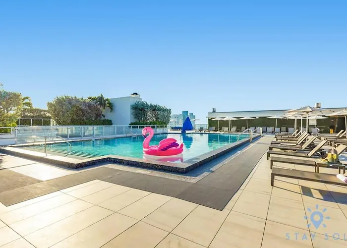 Rooftop Pool - Hot Tub - Hollywood Beach Broad - Walk