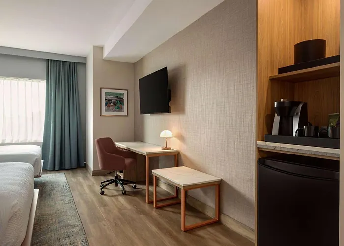 Hotels in Lauderdale-by-the-Sea