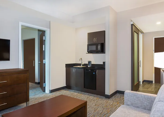 Wingate By Wyndham Miami Airport