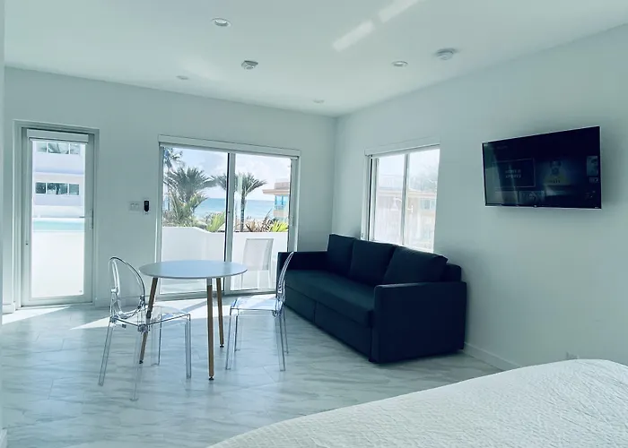 The Marlin Beachside Hollywood