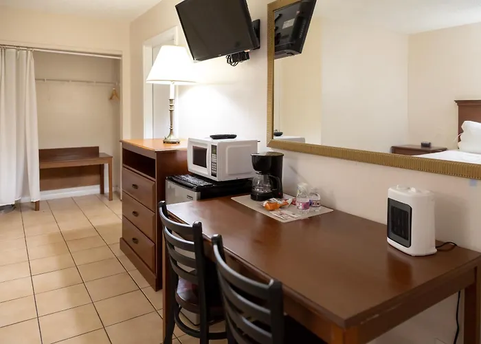 Palm Breeze Hotel Lake Worth Beach