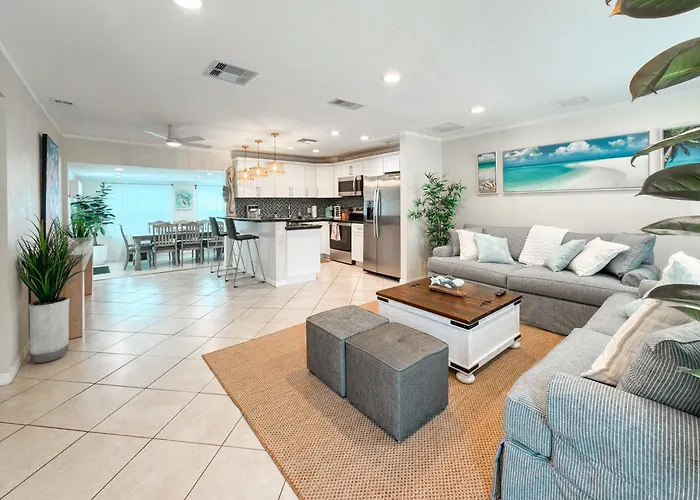 Free Heated Pool Oasis 2 King Beds Near Beach