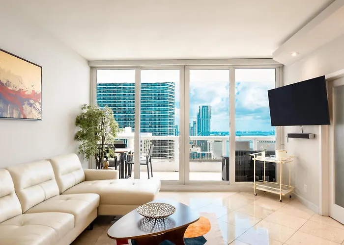 Doubletree By Hilton Grand Hotel Biscayne Bay