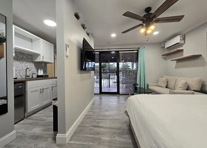 Sunny Palms Inn Lake Worth Beach