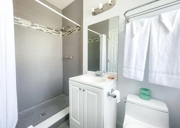 Ocean Villas Hollywood