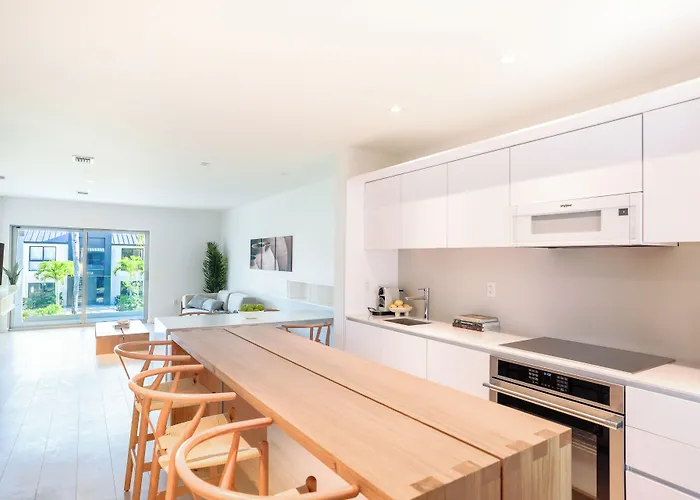 Beach Haus Key Biscayne Contemporary Apartments