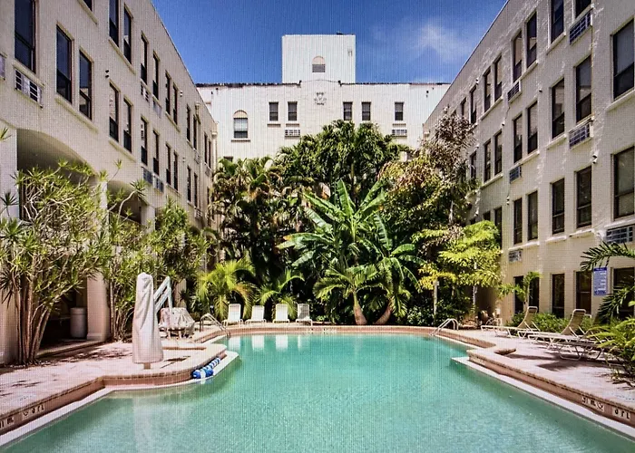 Aparthotels in Palm Beach