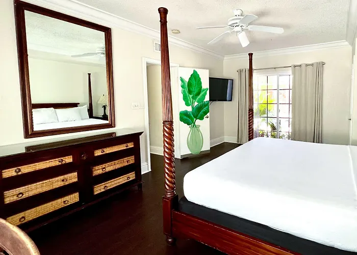 La Casa Hotel