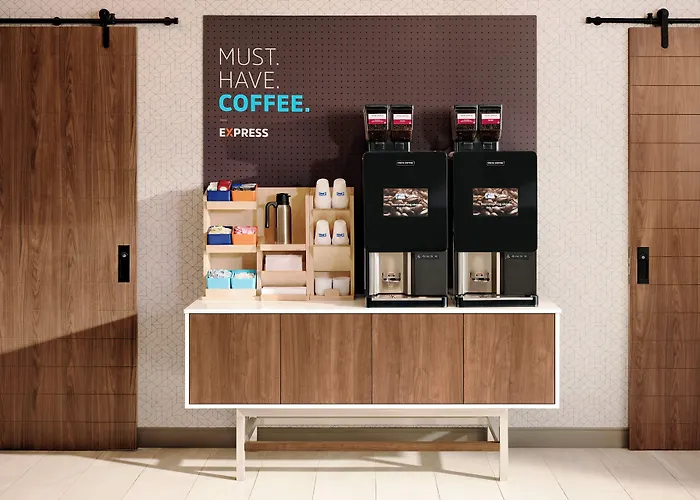 Holiday Inn Express & Suites Miami Airport East By Ihg Miami Springs