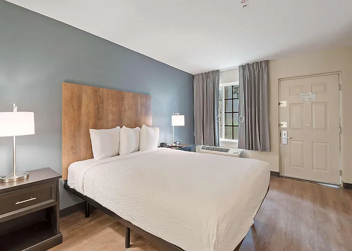 Extended Stay America Suites - Miami - Airport - Blue Lagoon