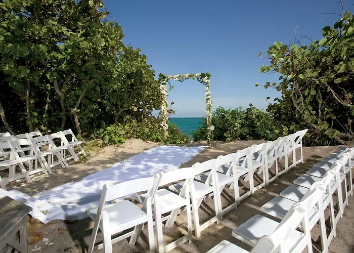 Jupiter Beach Resort & Spa