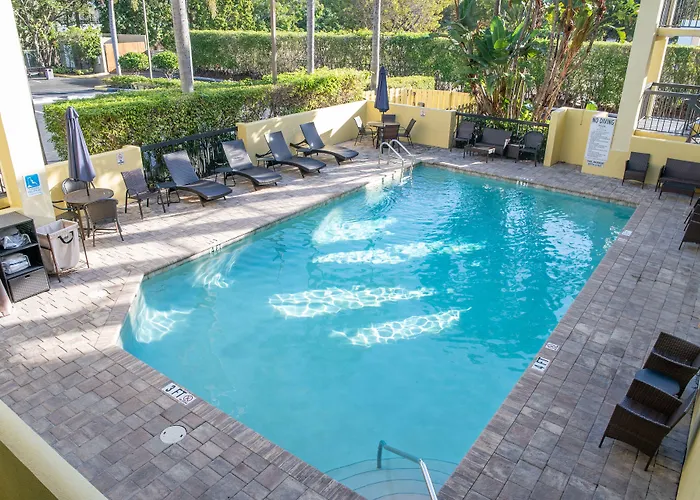 Quality Inn Palm Beach International Airport